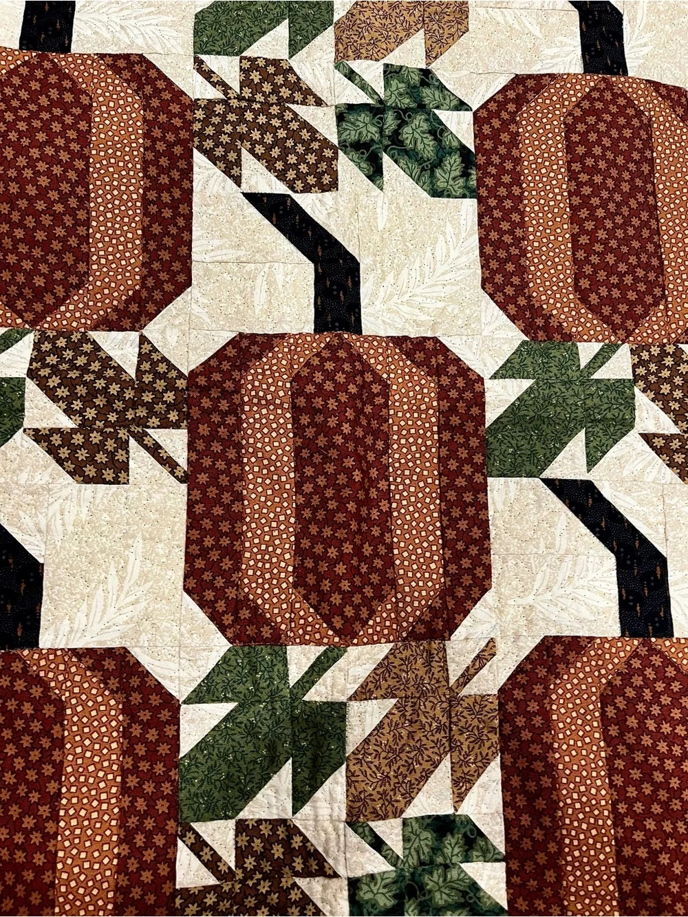 Thimbleberries designer Lynette Jensen finished thimbleberries